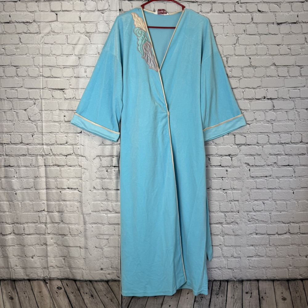 VTG Vanity Fair Long Robe Housecoat Night Gown Light Blue Velour Size LARGE/XL